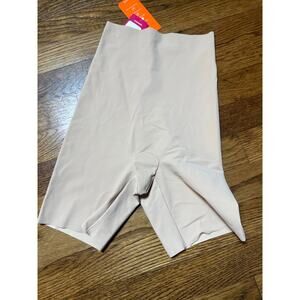 NWT Commando Control Short Size XS